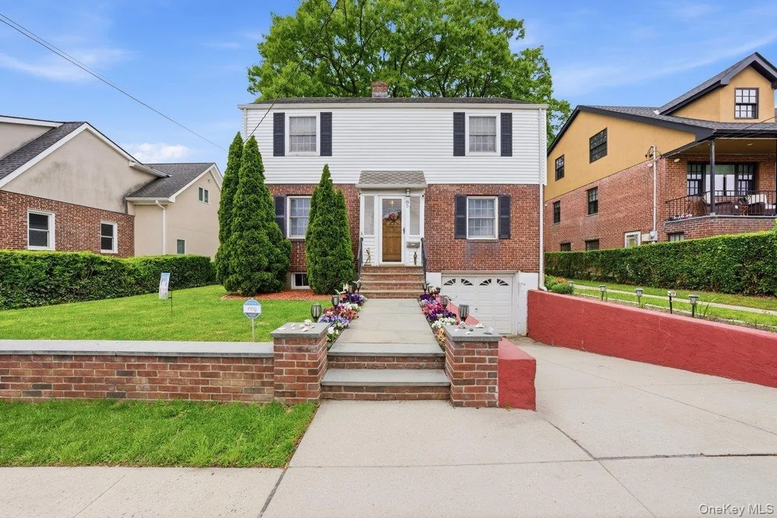 Photo of 85 Halstead Avenue