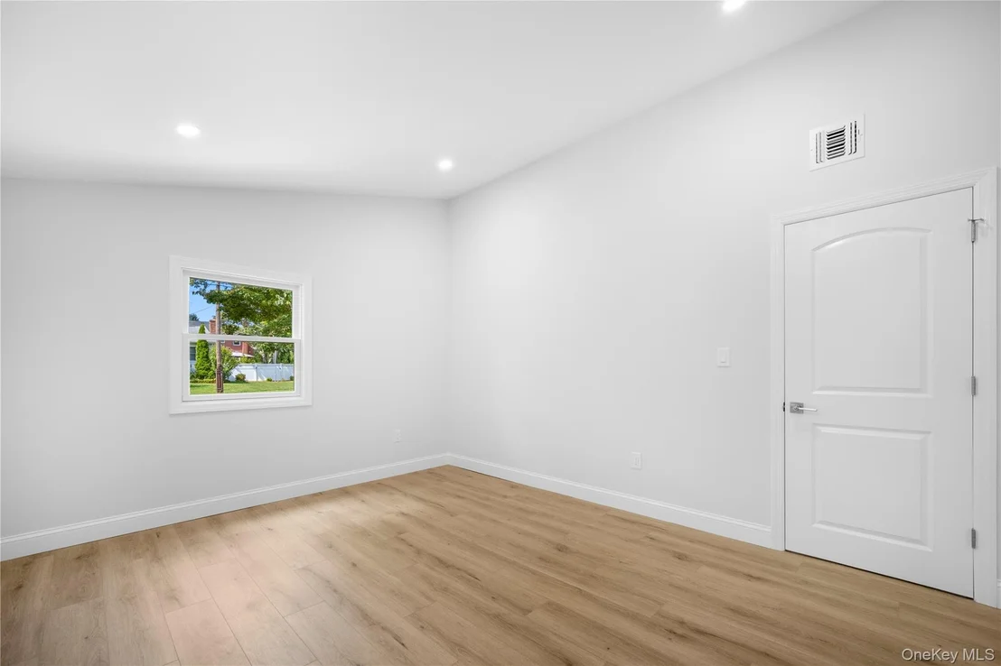 Photo of 87 Cranford Boulevard