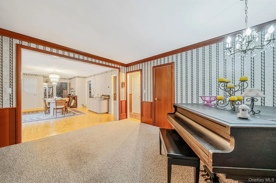 Photo of 8 Claremont Drive