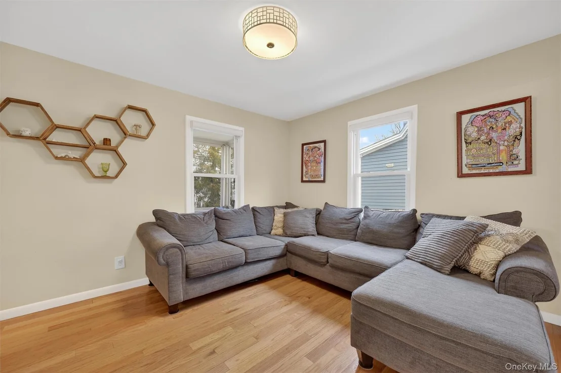 Photo of 19 Forest Avenue