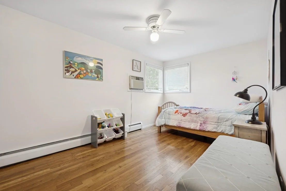 Photo of 2975 Susan Road