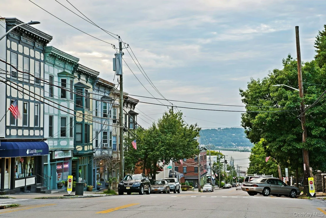 Photo of 300 Sheldon Avenue