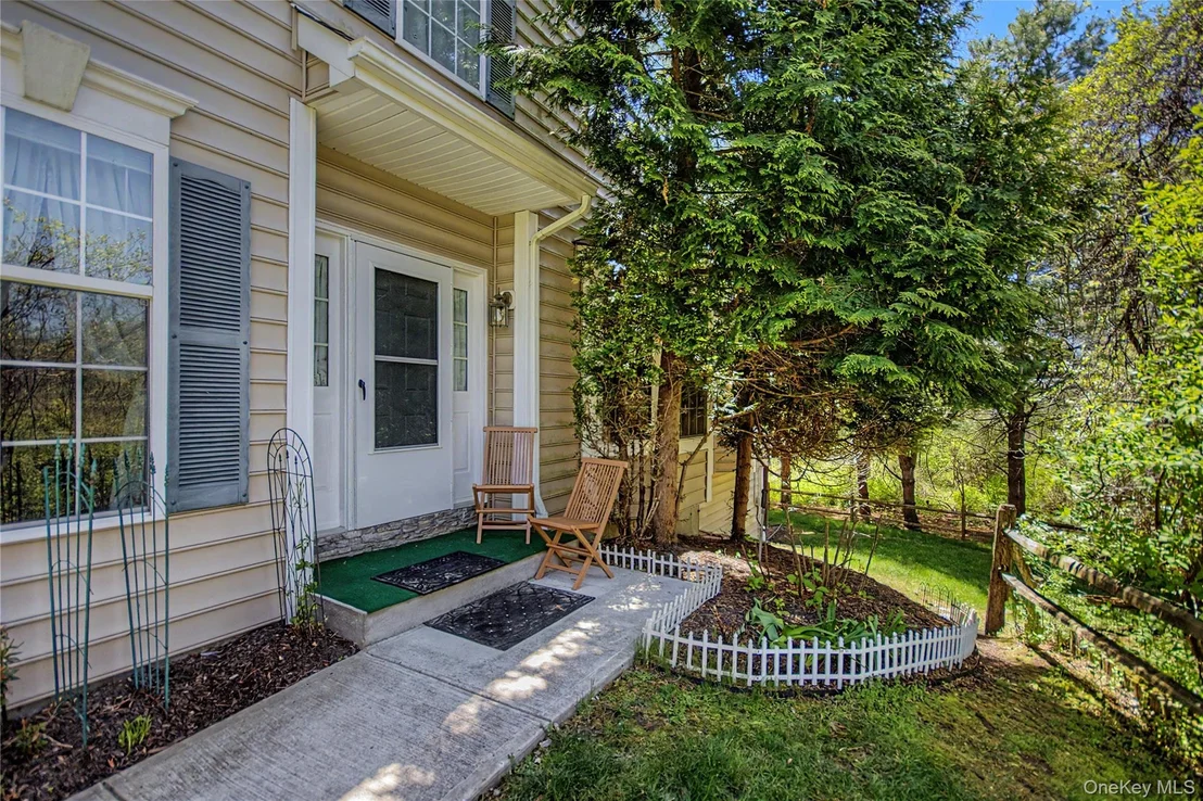 Photo of 760 Huntington Drive