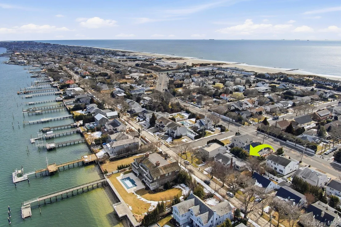 Photo of 1671 Bay Boulevard