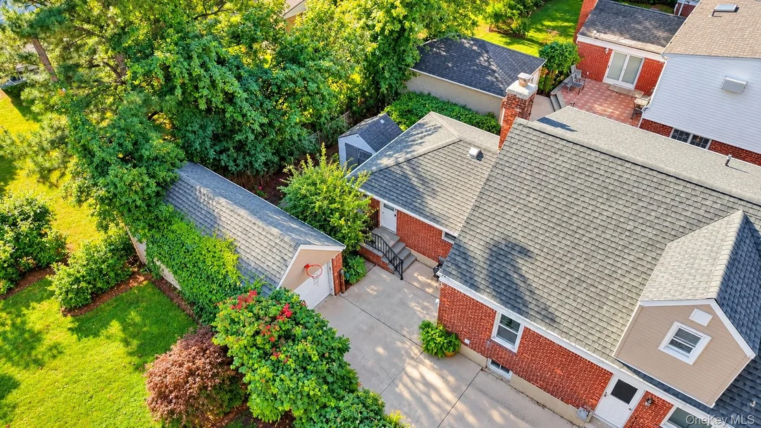 Photo of 135 Sperry Boulevard