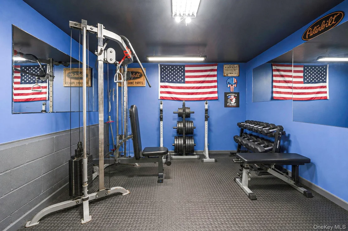 Photo of 413 N Broadway