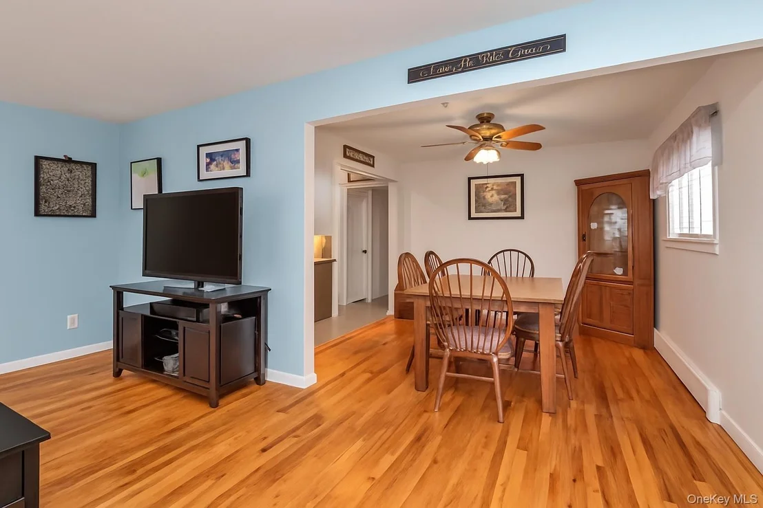 Photo of 46 Forest Avenue