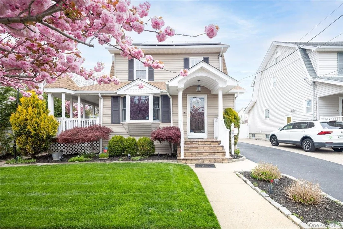 Photo of 210 Frederick Avenue