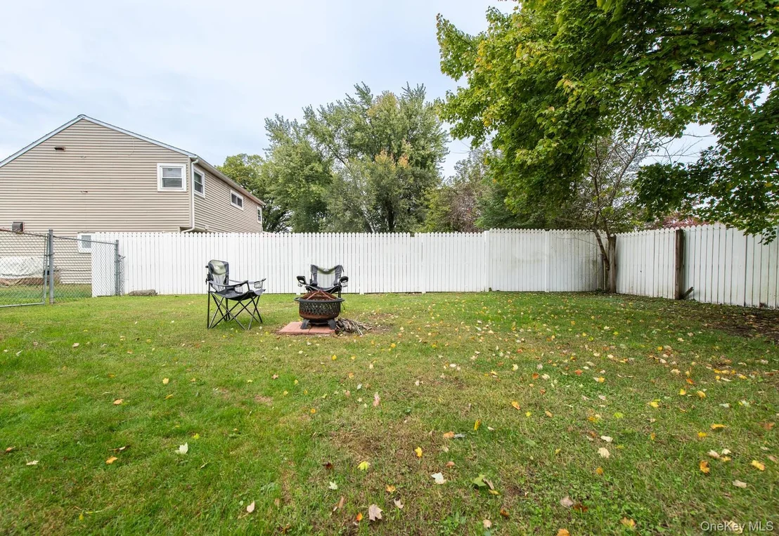 Photo of 4 Edgewood Drive