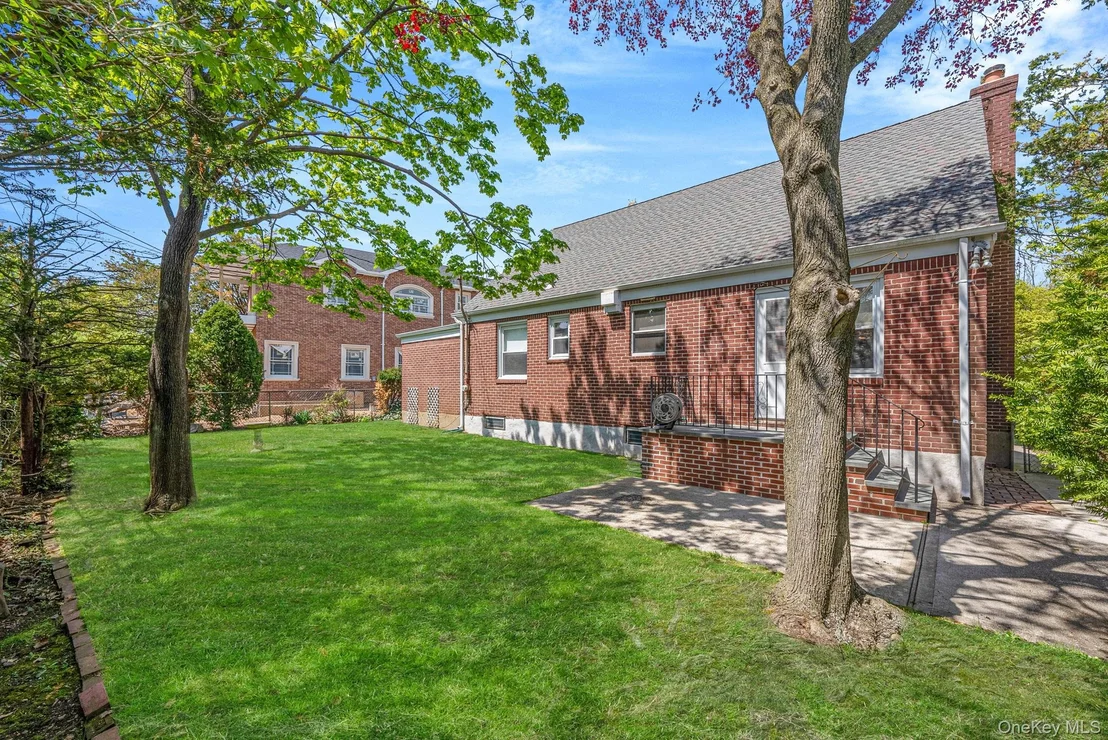 Photo of 8 Maple Lane