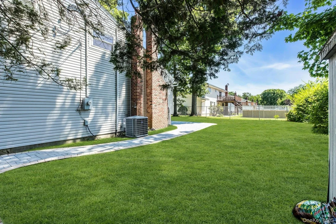 Photo of 258 Lafayette Road
