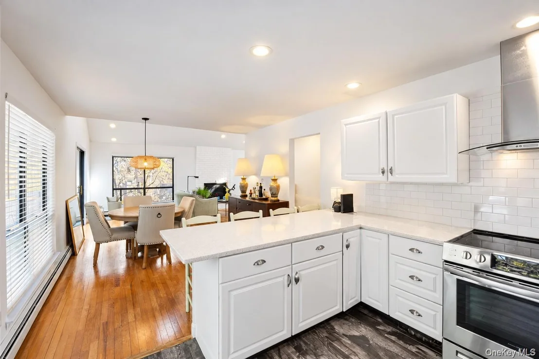 Photo of 37 Blue Jay Way