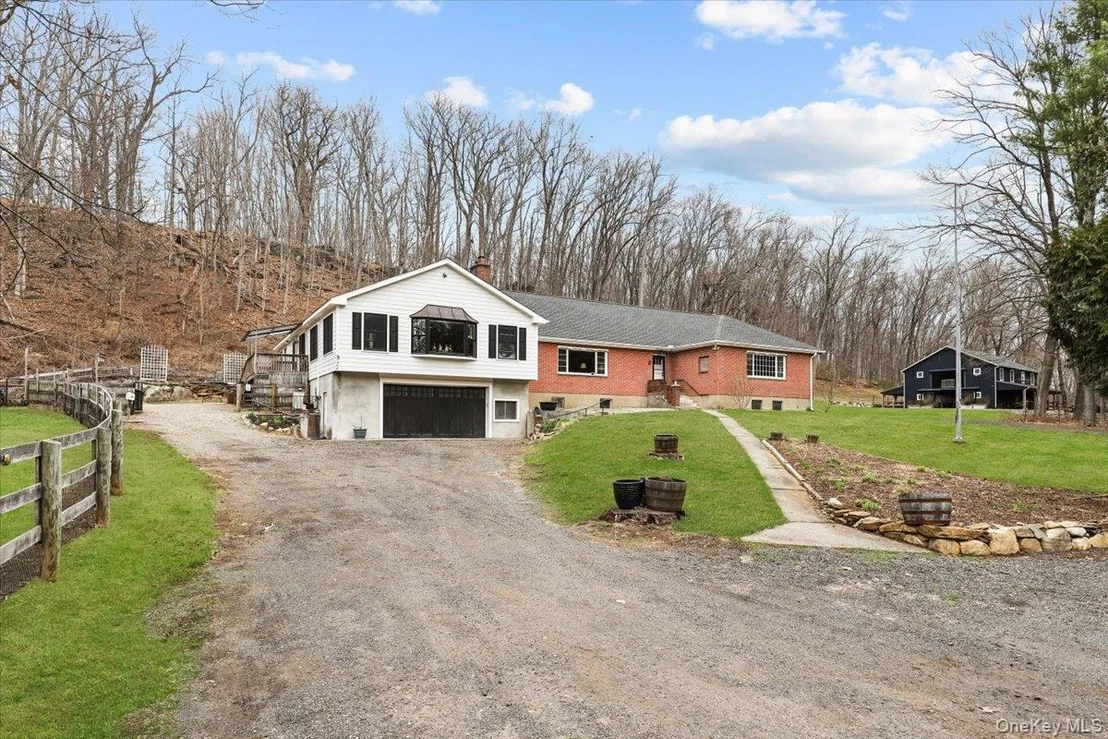 Photo of 6 Annarock Drive