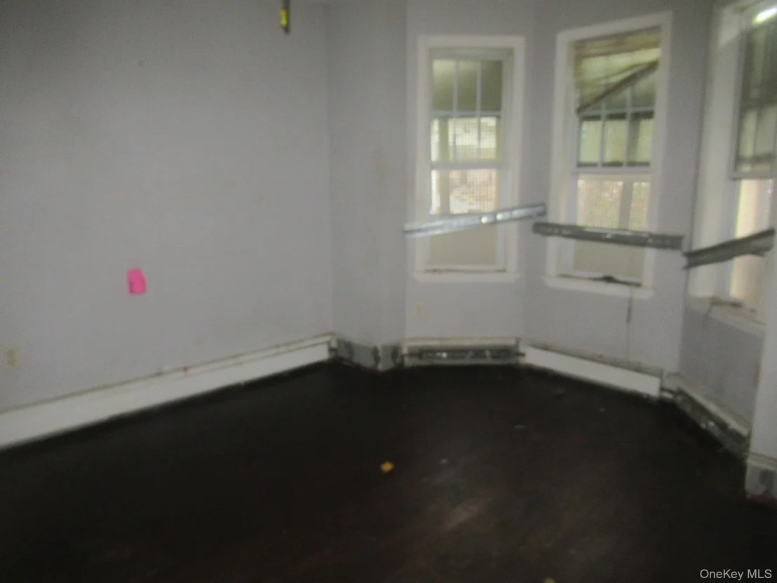 Photo of 35 Carpenter Avenue