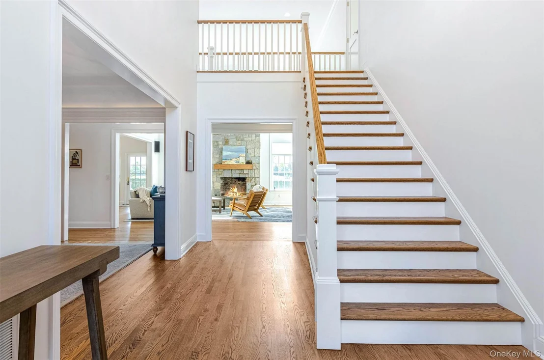 Photo of 350 Laurel Way