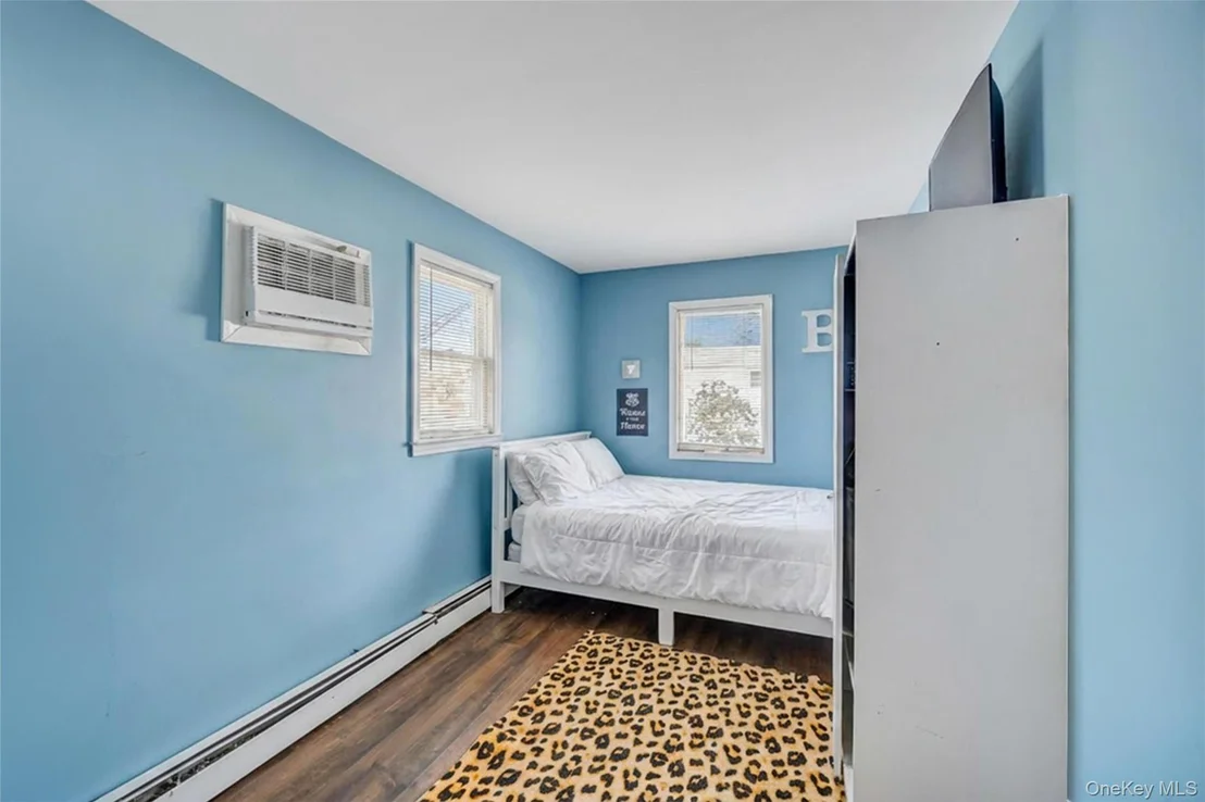 Photo of 115 Dahlia Drive