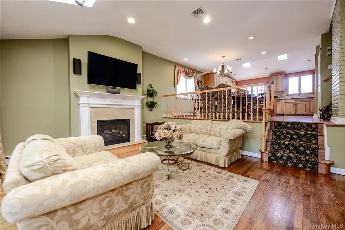 Photo of 2119 Oliver Way