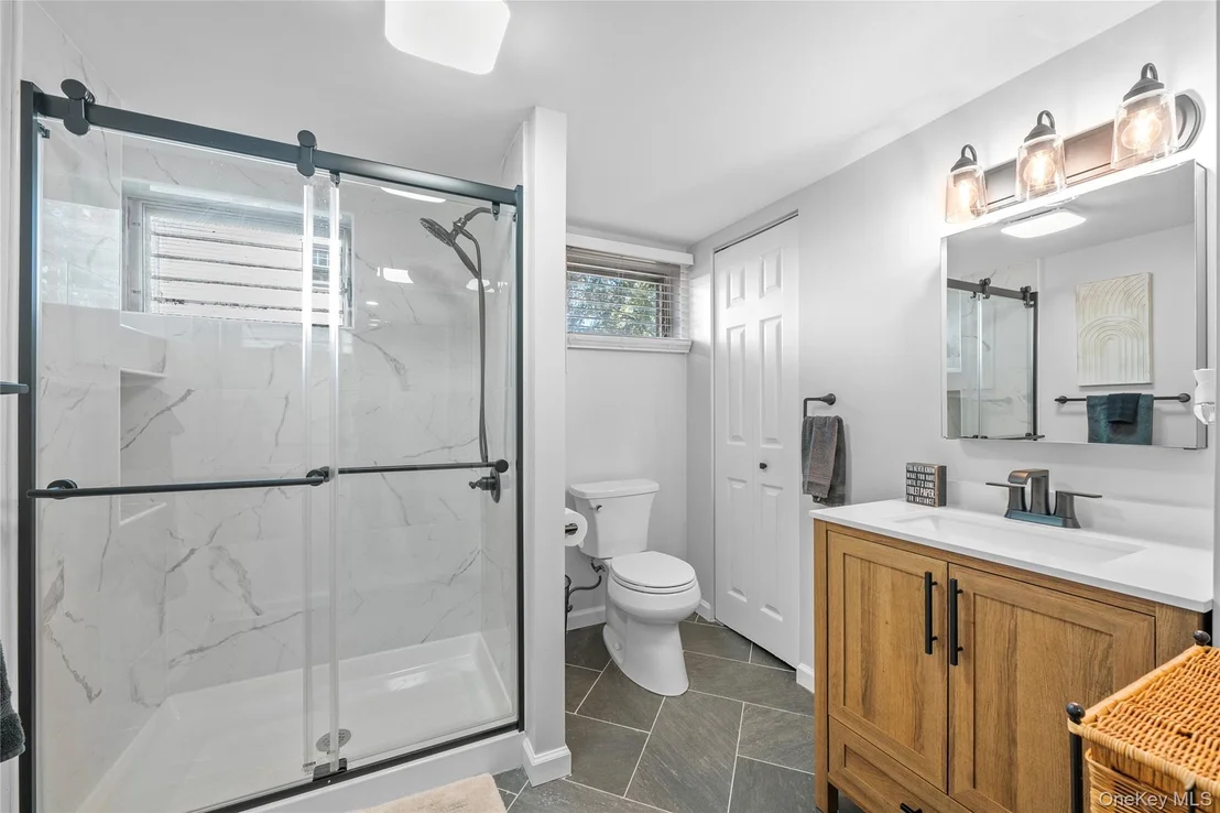 Photo of 98 Paula Boulevard