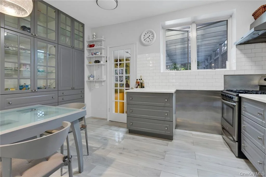 Photo of 82 W End Avenue
