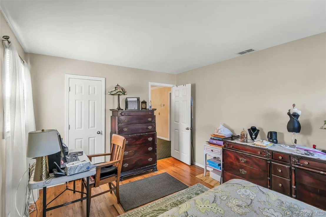 Photo of 18 Ron Court