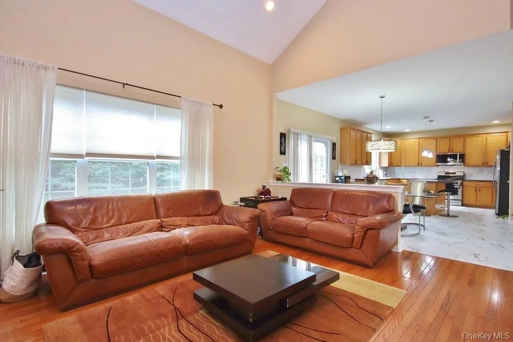 Photo of 216 Roosevelt Drive
