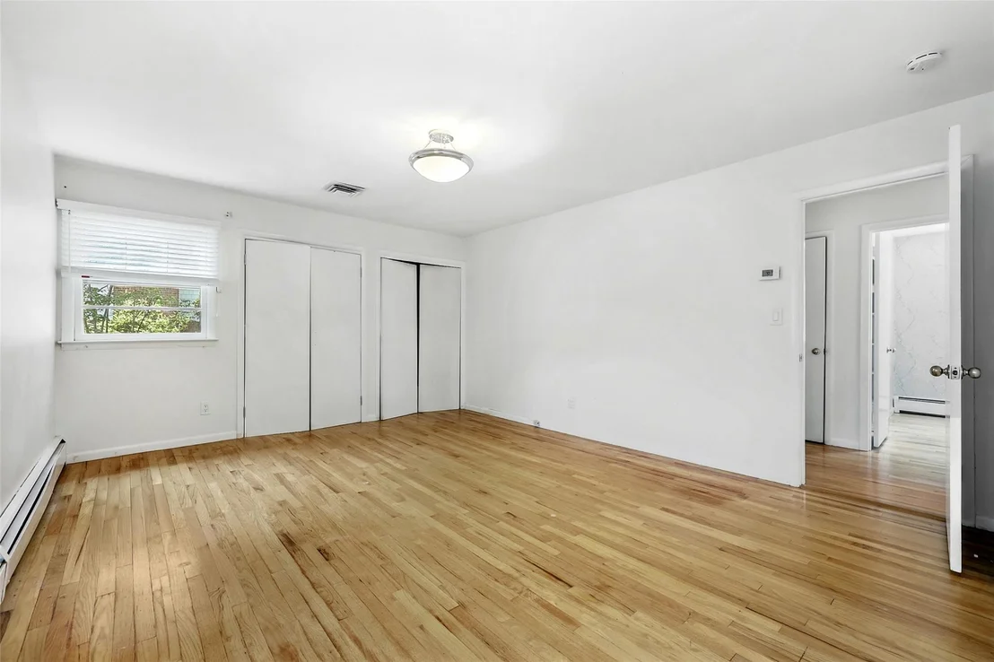 Photo of 71 Apawamis Avenue