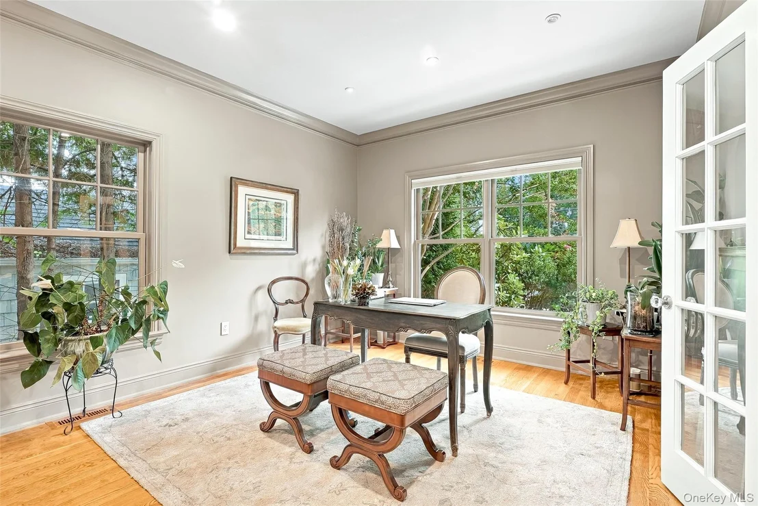 Photo of 102 Florence Avenue
