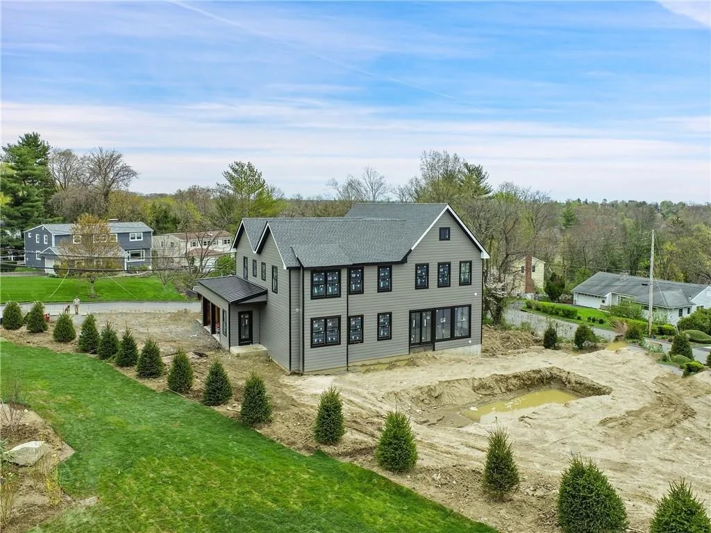 Photo of 4 Elm Hill Drive