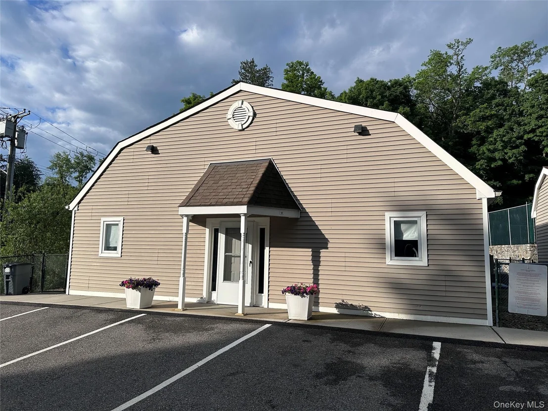 Photo of 70 Spring Pond Drive