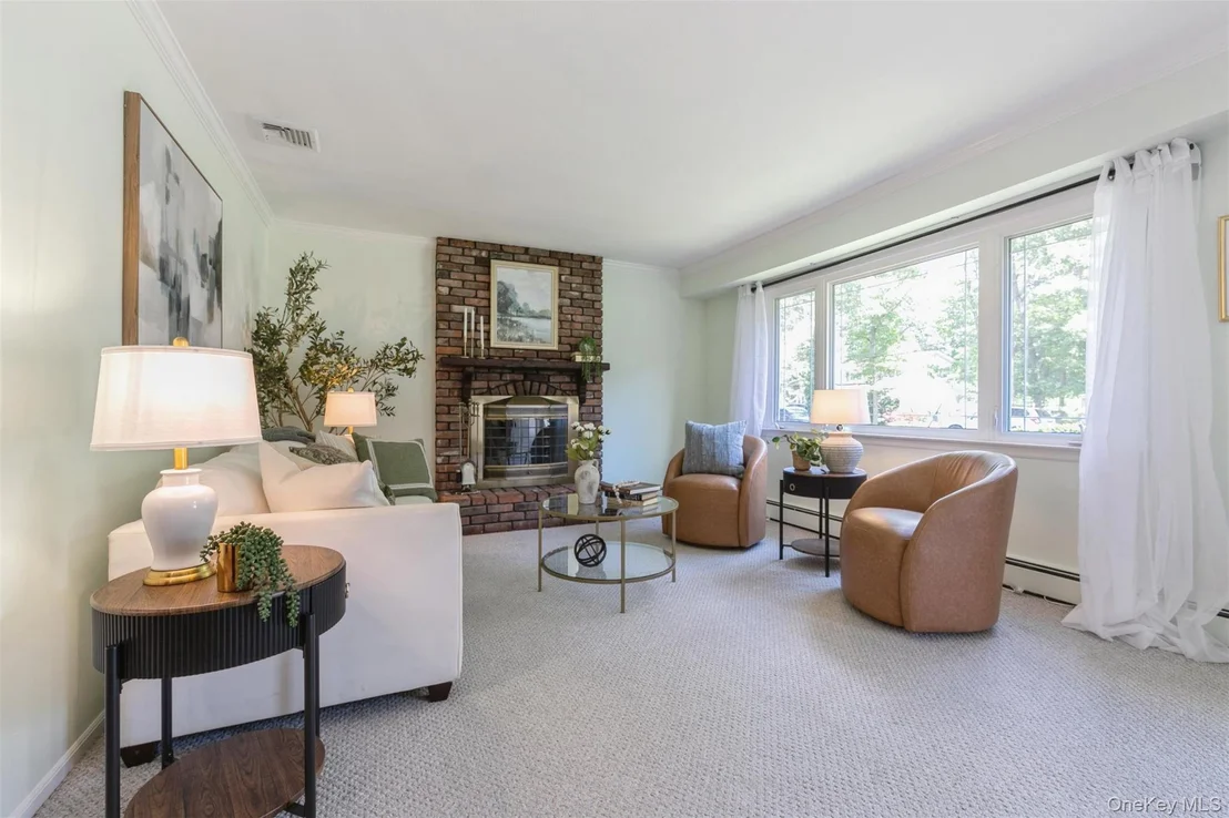 Photo of 42 Summit Drive