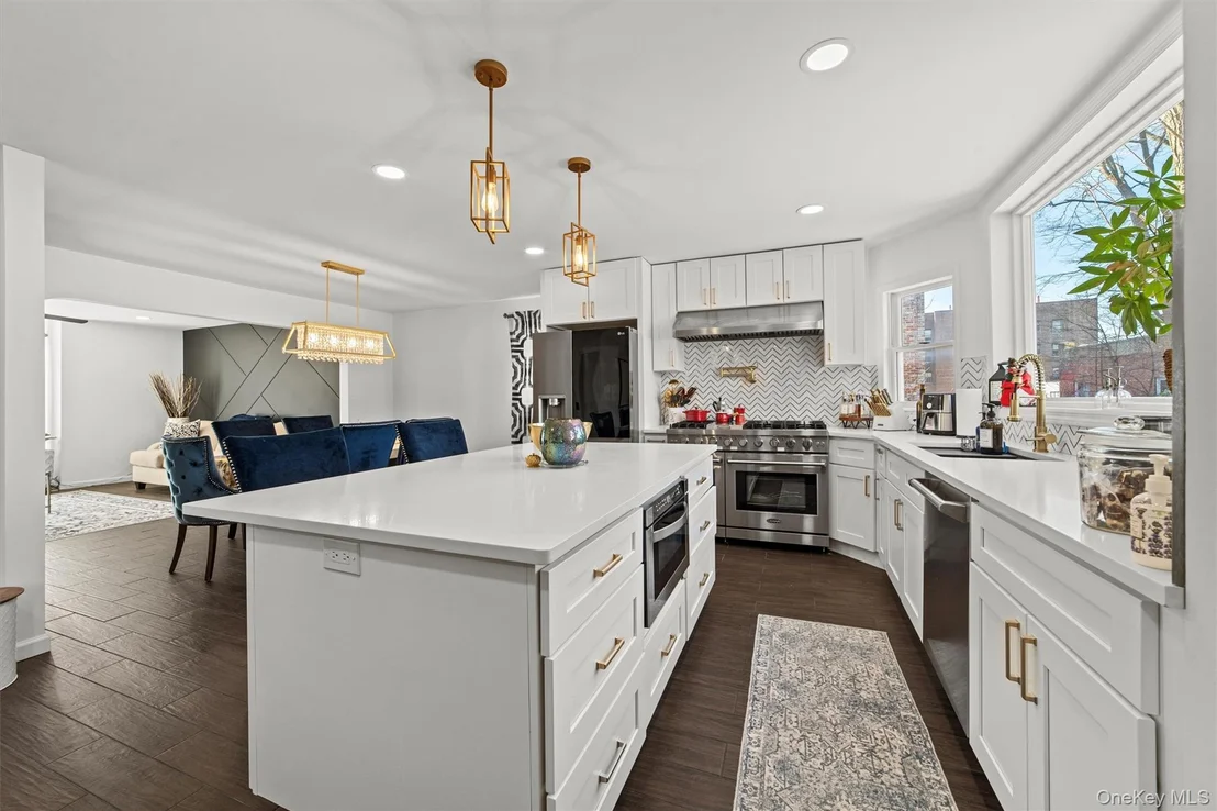 Photo of 21 Pershing Avenue