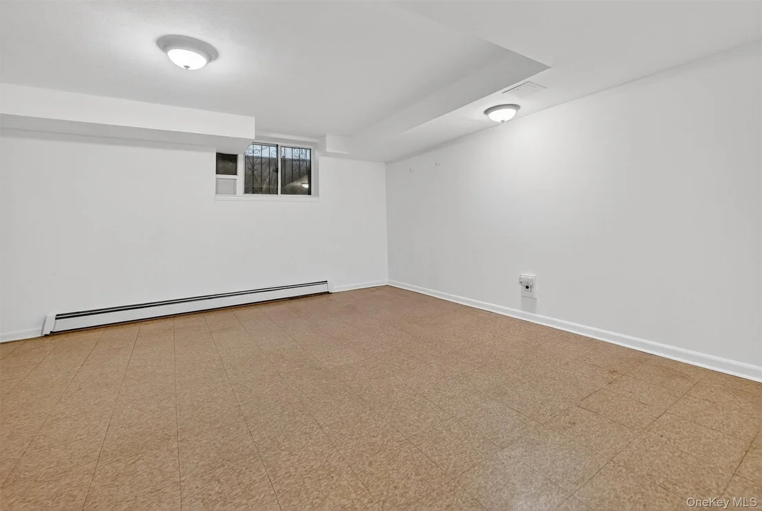Photo of 1042 Fox Street