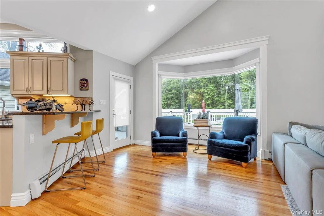 Photo of 21 Buttonwood Drive