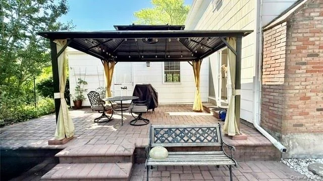 Photo of 37 Hampton Avenue