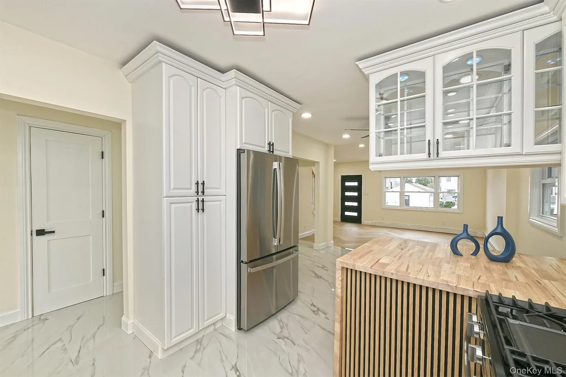 Photo of 116 Beach Avenue