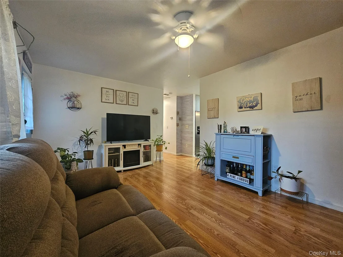 Photo of 4 Pinegrove Drive