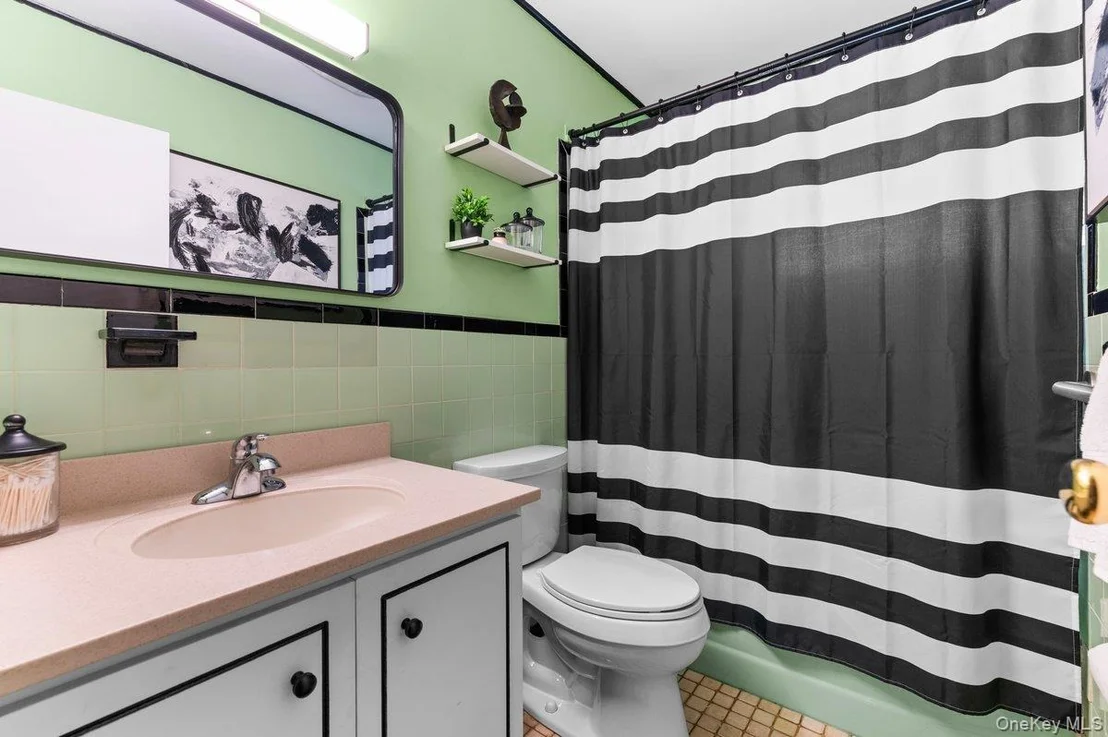 Photo of 22 Greenway Circle