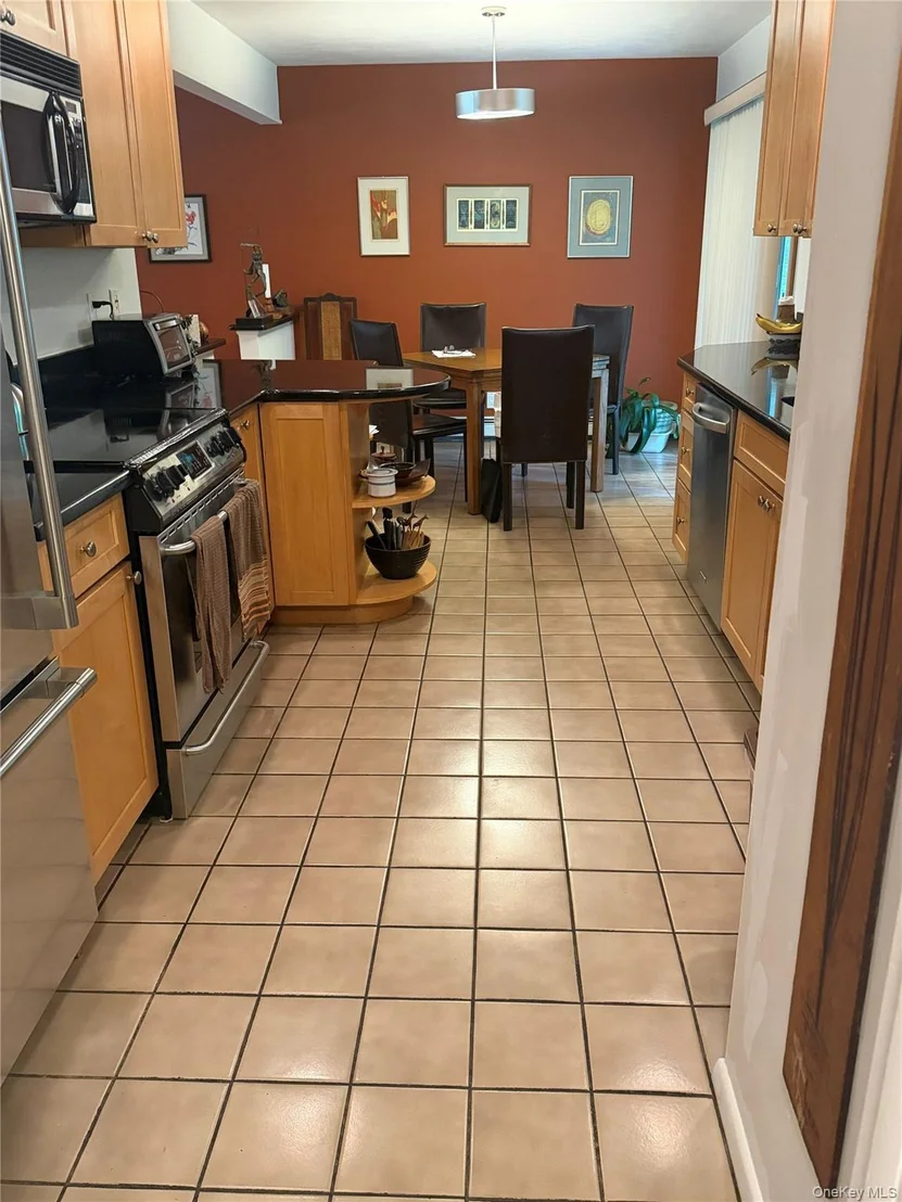 Photo of 24 Fox Hill Road