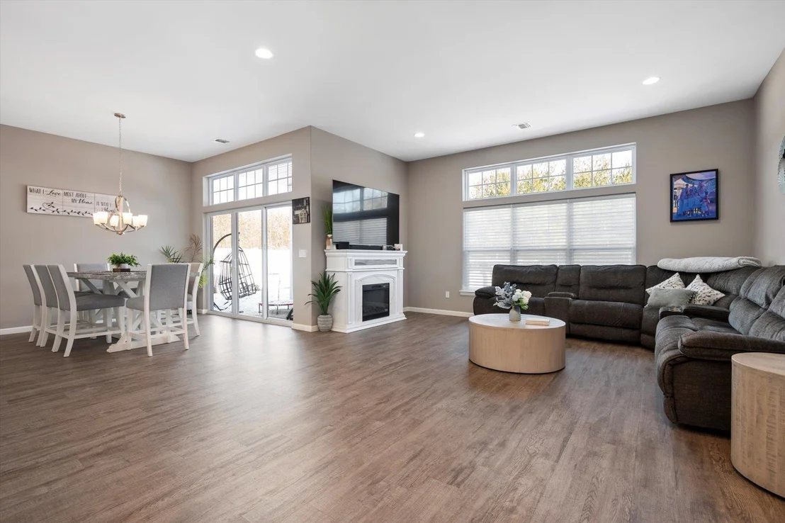 Photo of 15 Pondview Circle