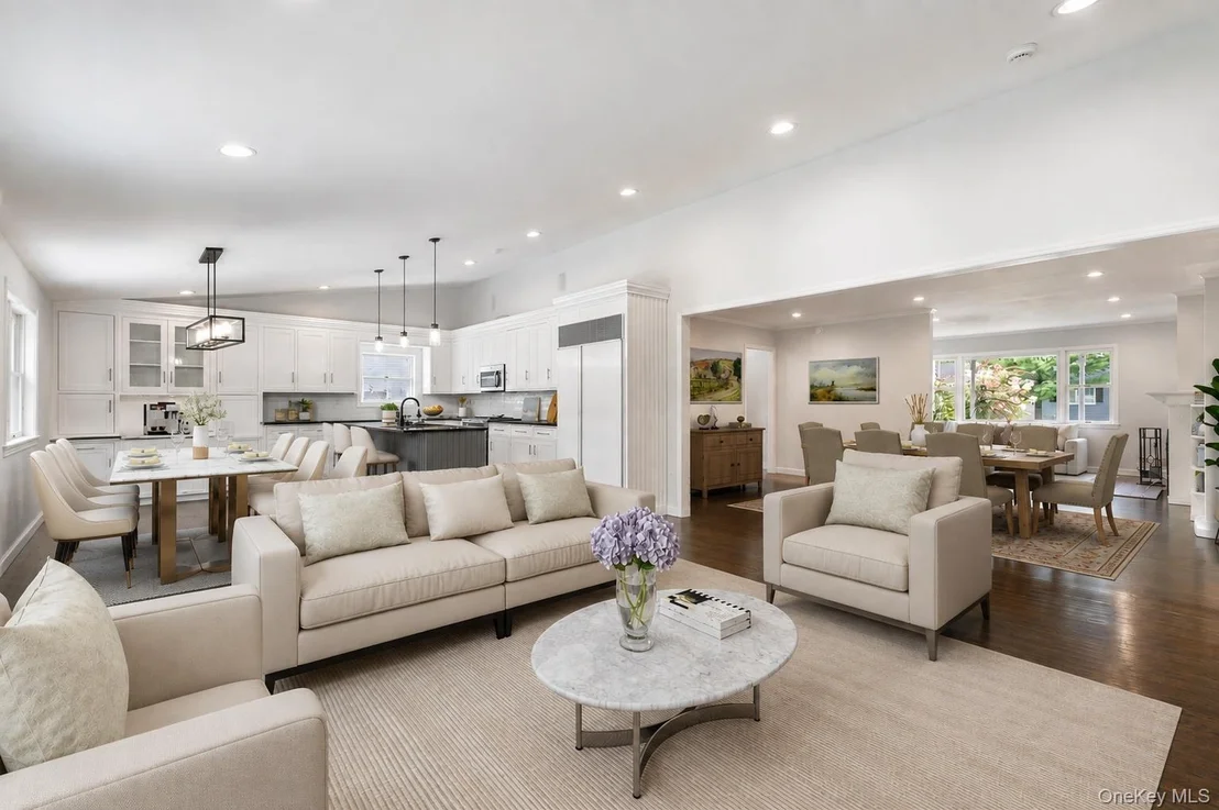 Photo of 131 Huntley Drive