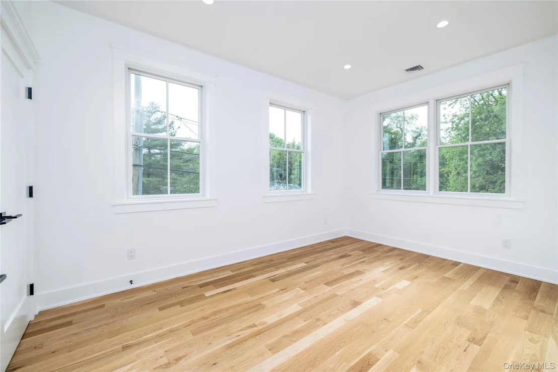 Photo of 480 Ackerly Pond Lane