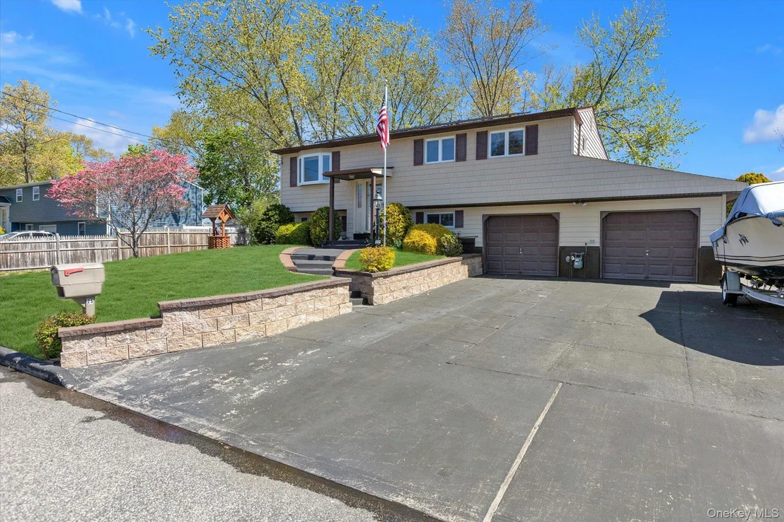 Photo of 25 Deville Drive