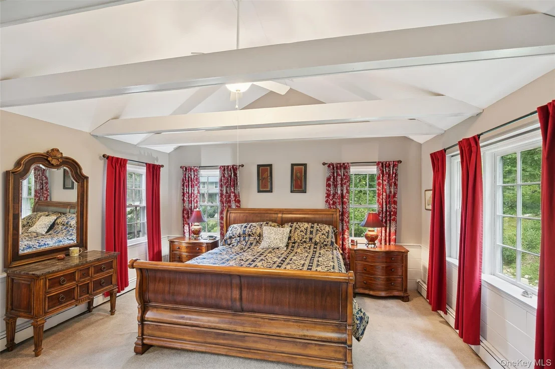 Photo of 10 Goose Hill Road