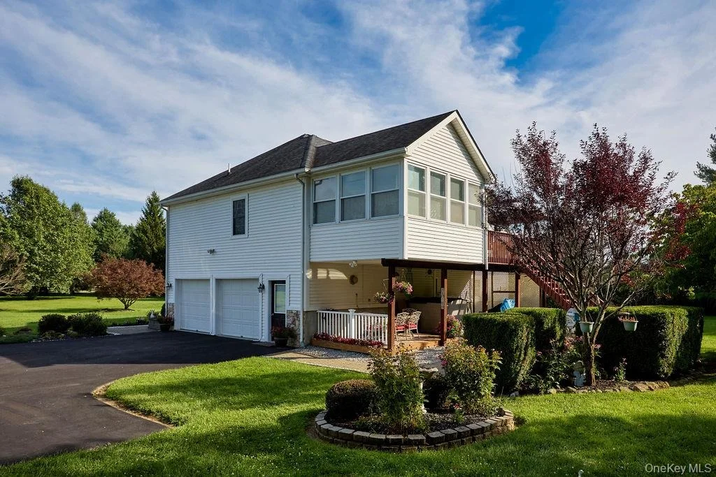 Photo of 274 Robinson Lane
