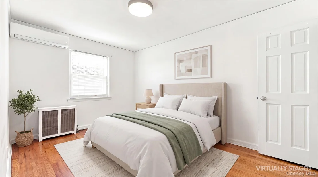 Photo of 7351 Utopia Parkway