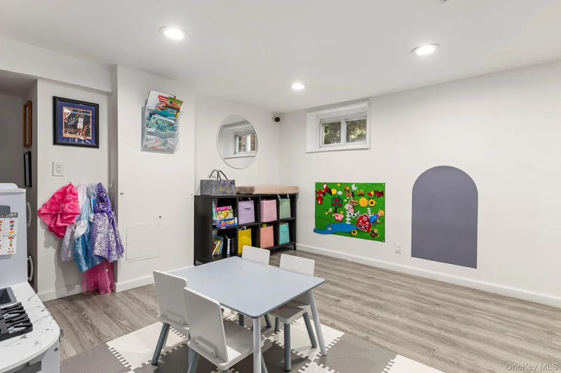Photo of 80 Central Boulevard
