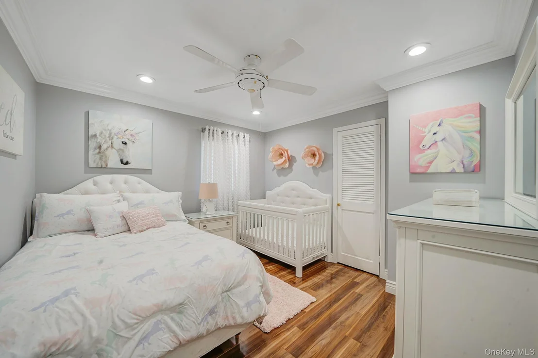 Photo of 29 Selden Boulevard