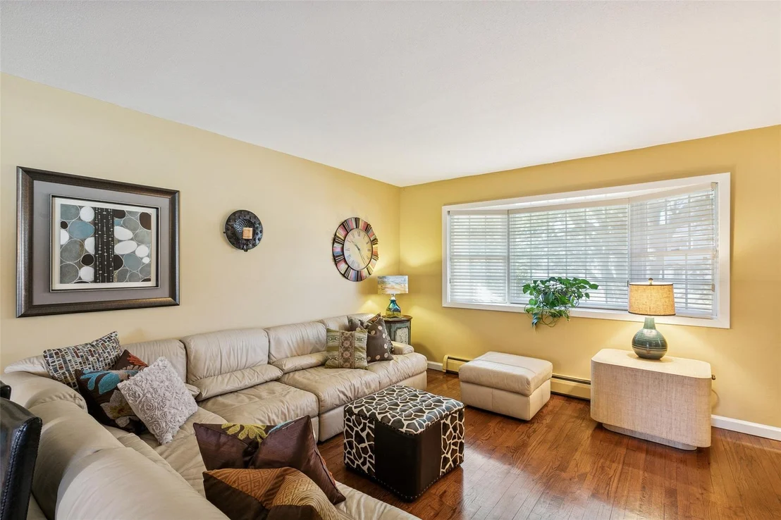 Photo of 19 Sandra Drive