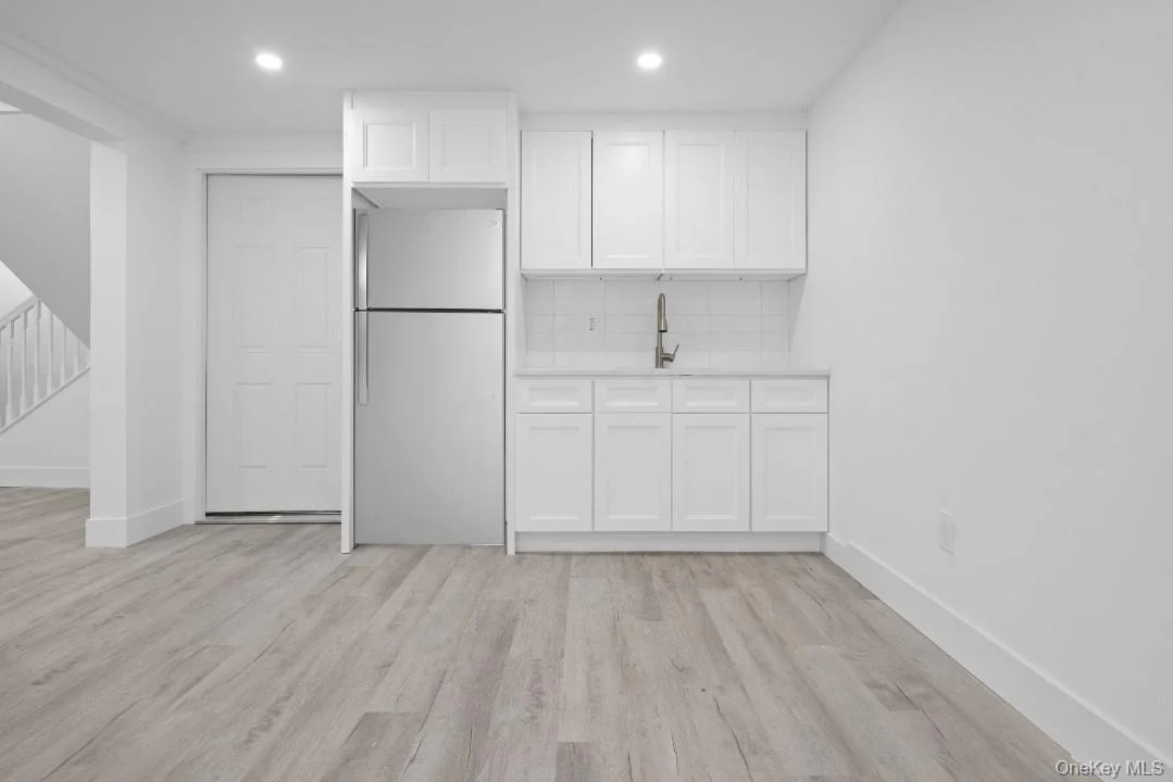 Photo of 72 Oak Avenue