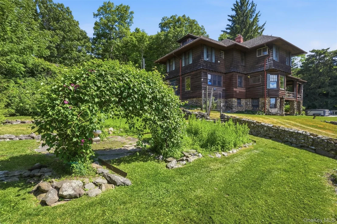 Photo of 37 Ridge Road